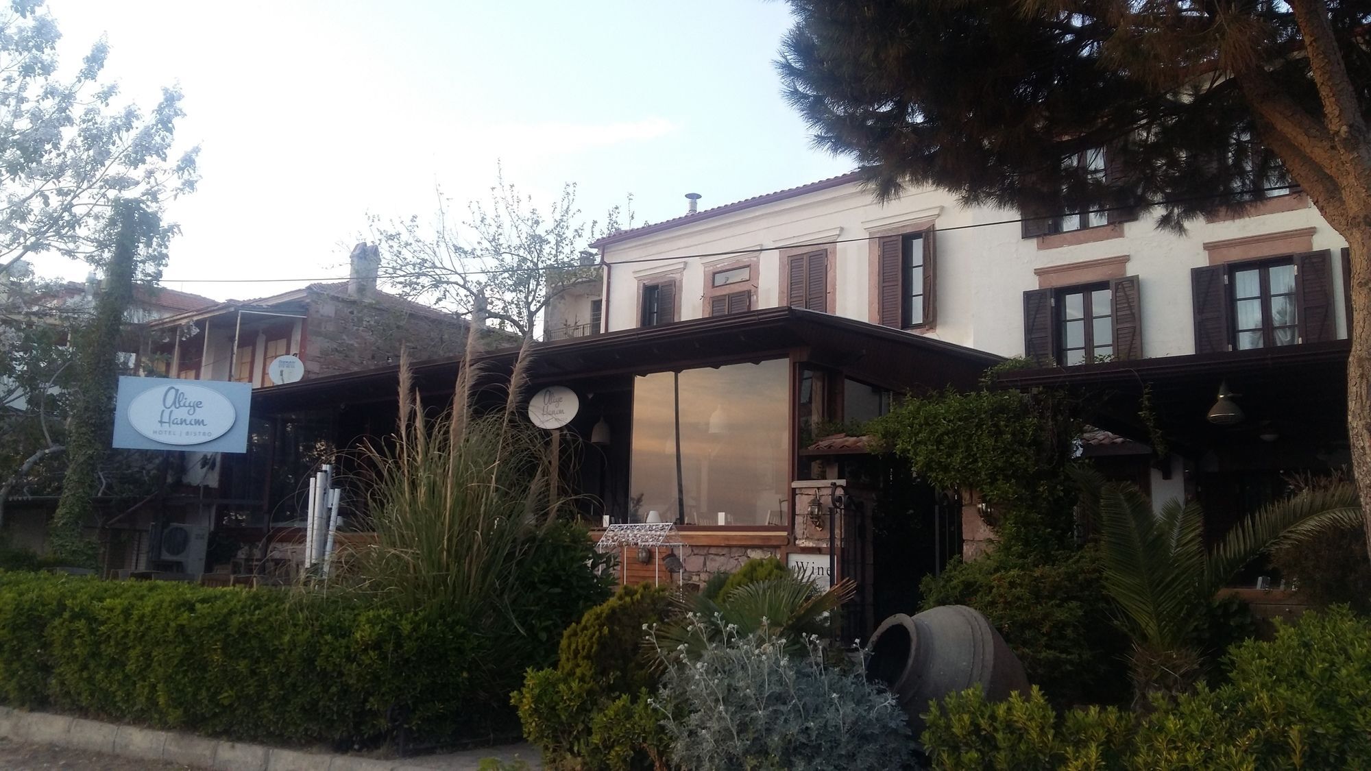 Aliye Hanim Ayvalik Exterior foto
